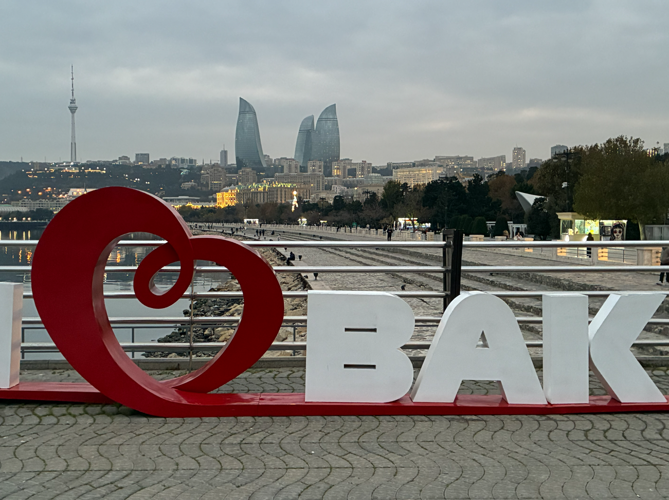 アゼルバイジャン(トビリシ→バクー)