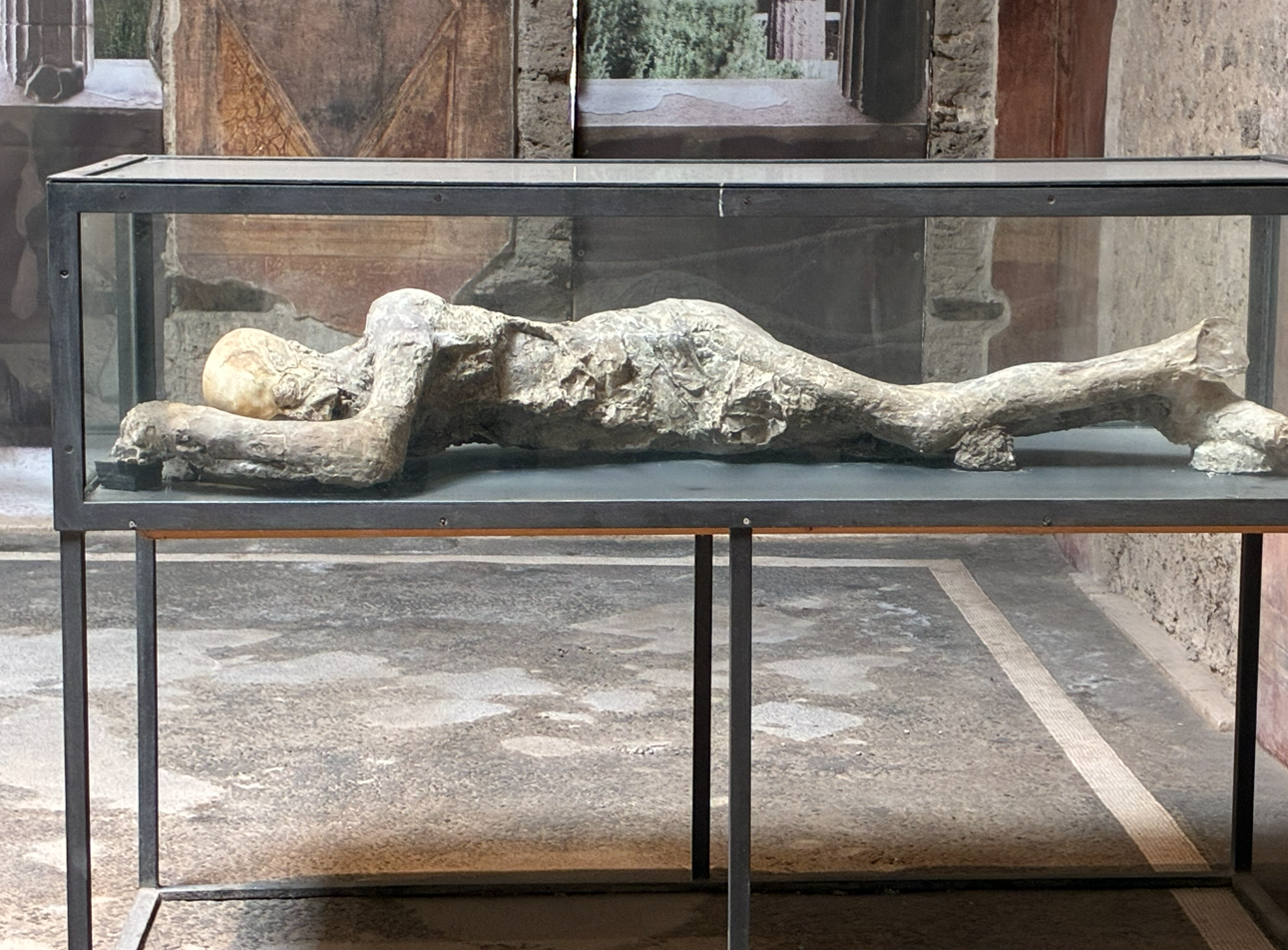 イタリア(ローマ→ナポリ⇆ポンペイ)